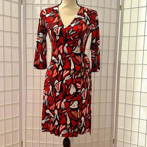 Diane Von Furstenberg Julian Silk Jersey Wrap Dress in Rabbit Hearts Red XXS EUC - Picture 7 of 12